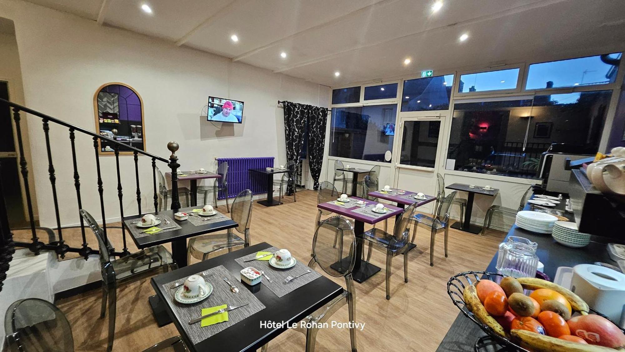 Hotel Le Rohan Pontivy Buitenkant foto