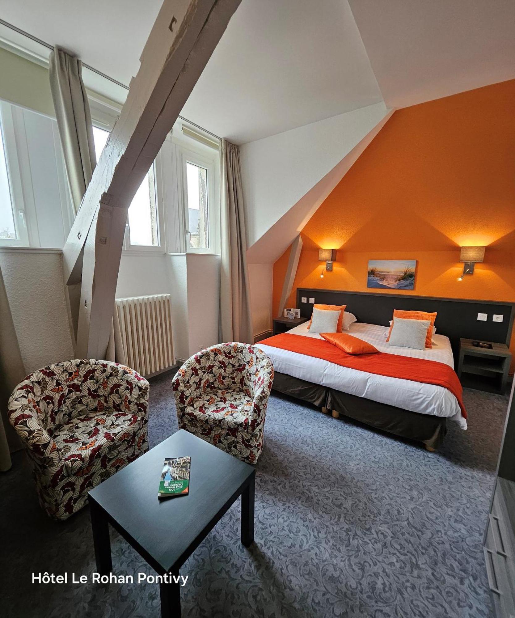 Hotel Le Rohan Pontivy Buitenkant foto