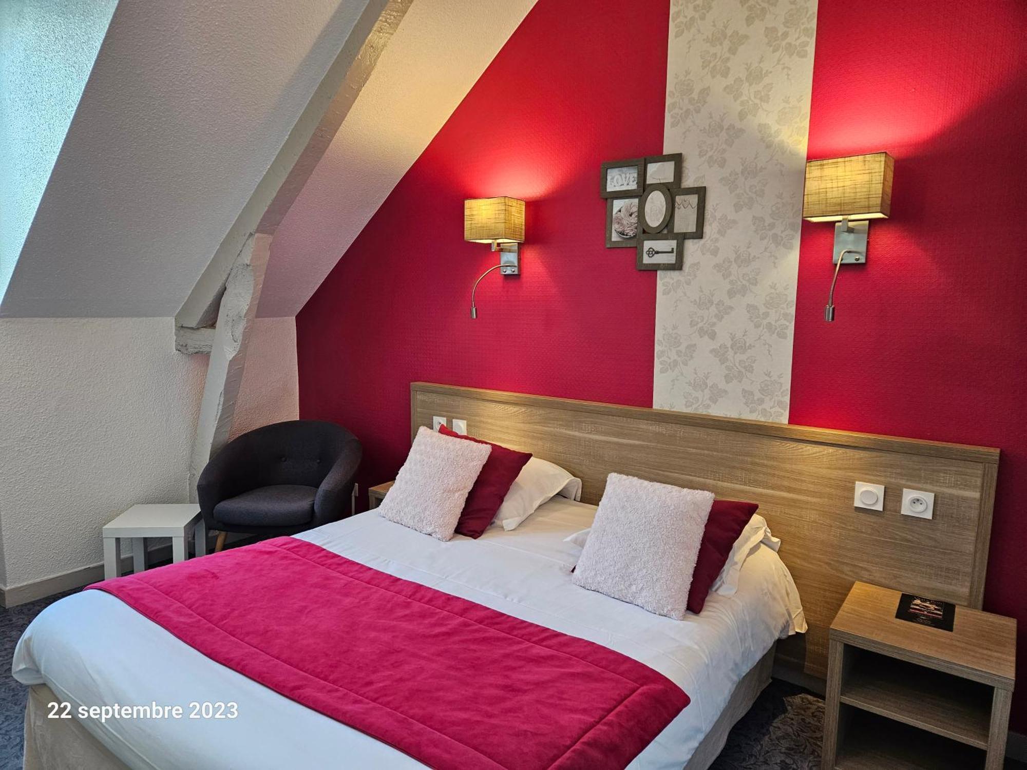 Hotel Le Rohan Pontivy Buitenkant foto