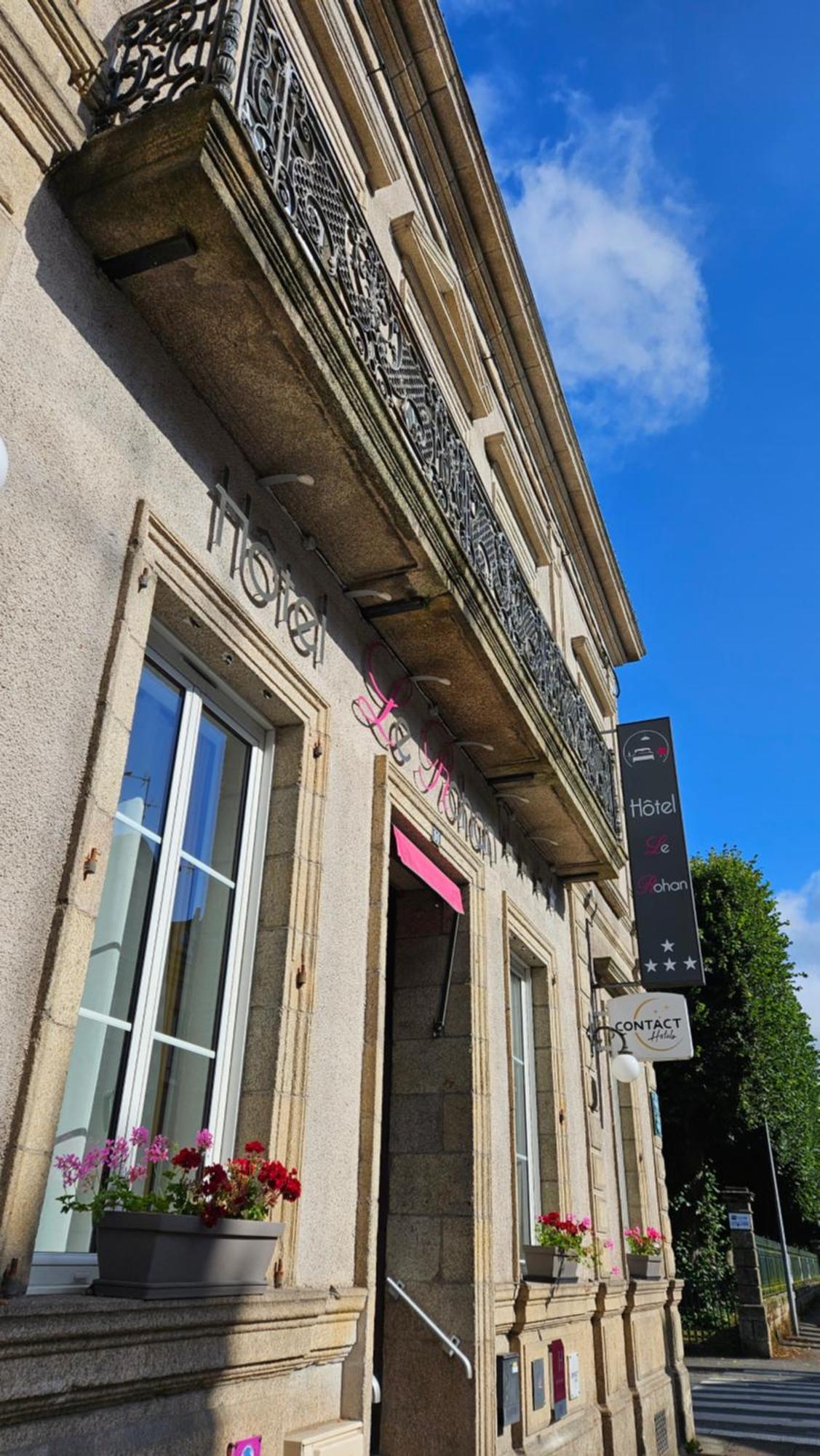 Hotel Le Rohan Pontivy Buitenkant foto